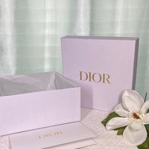 DIOR WHITE PEBBLED BOX 8.5” x 8.5” x 4”, Envelope, Tissue, NEW